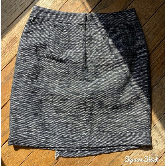 Ann Taylor LOFT mini skirt fringe gray 00 EUC - Picture 2 of 5